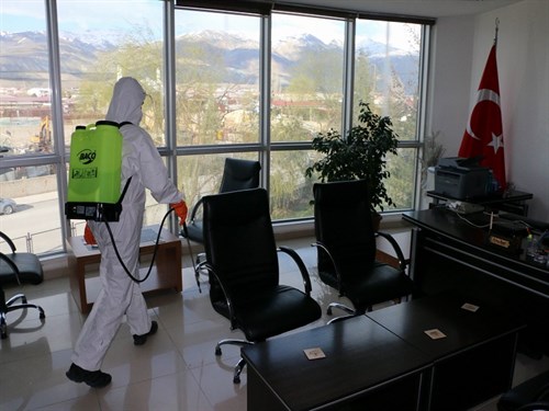 Erzincan İl Özel İdaresi korona virüse karşı dezenfekte edildi.